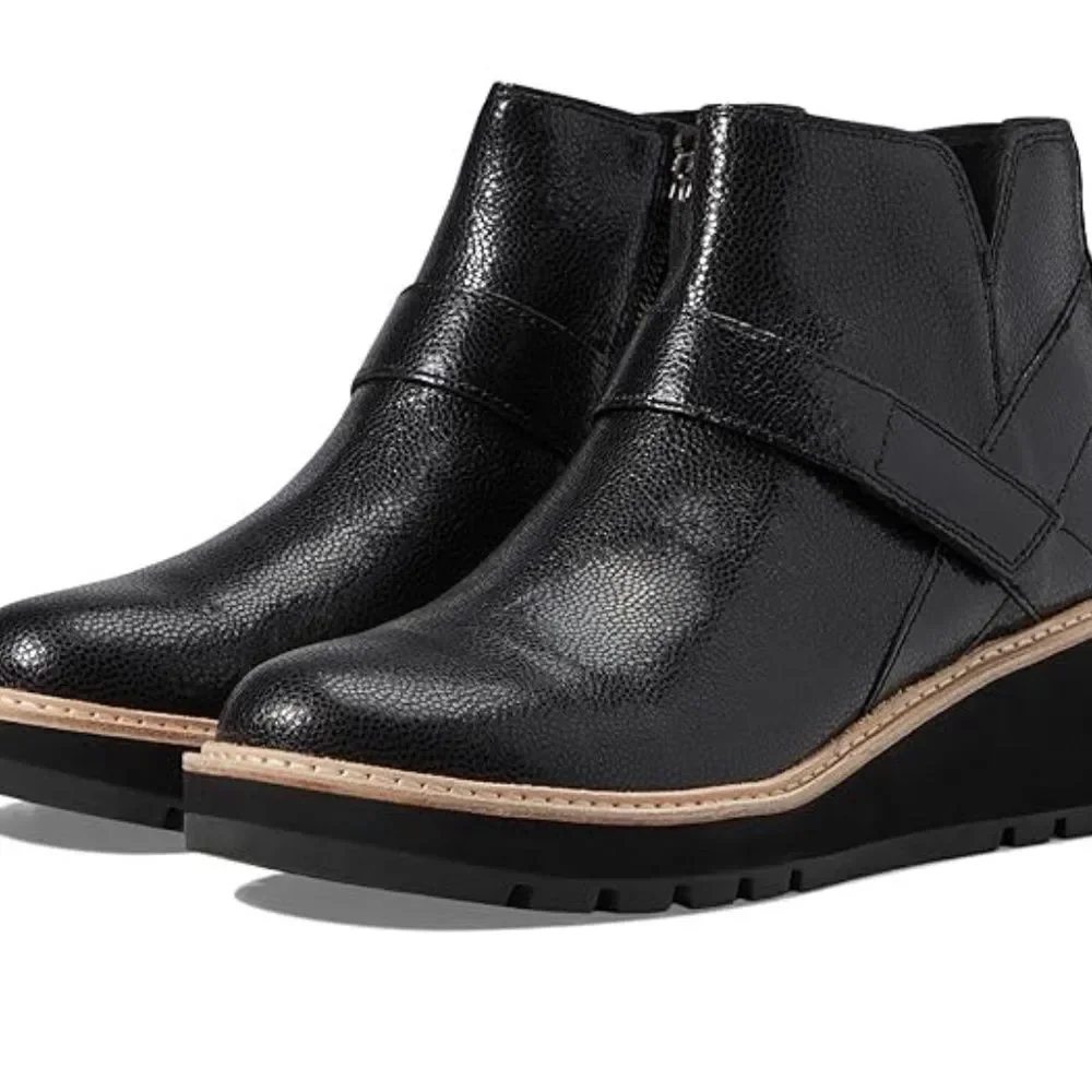 Eileen Fisher NWOT Cargo Black Embossed Leather‎ Wedge Booties Sz 10